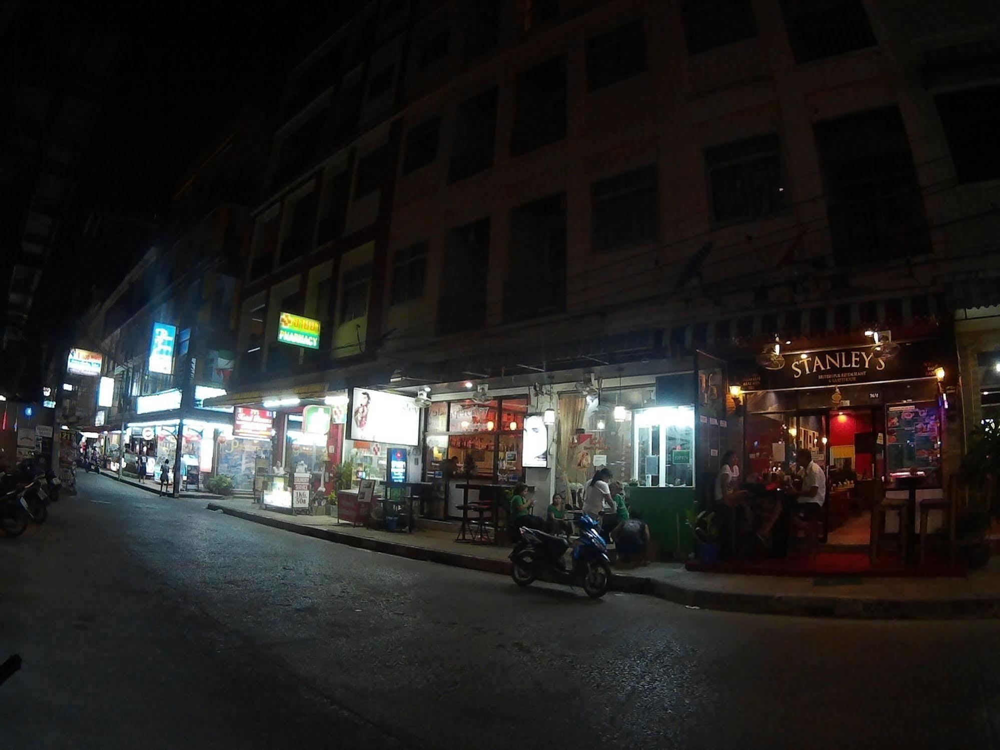 Stanley'S Guesthouse Phuket Exterior photo